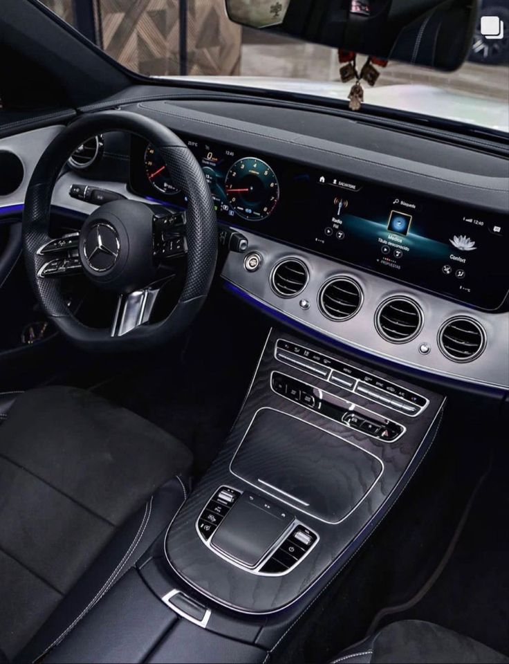 Luxuriöse Innenausstattung Mercedes E-Class